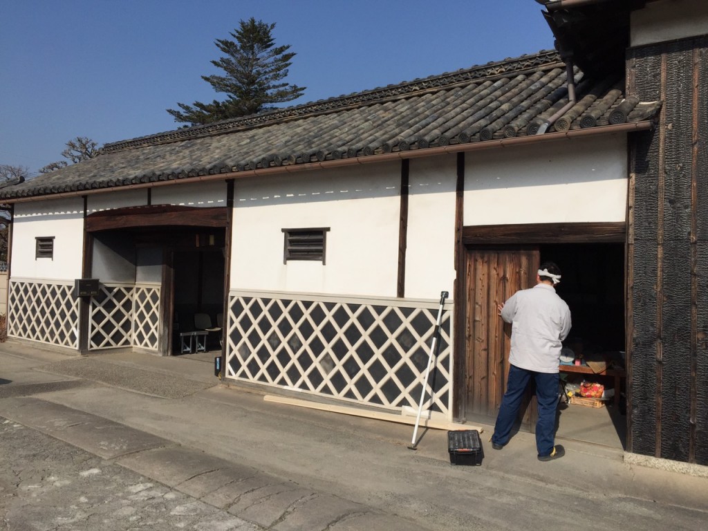 早島町建具工事　工事中の写真